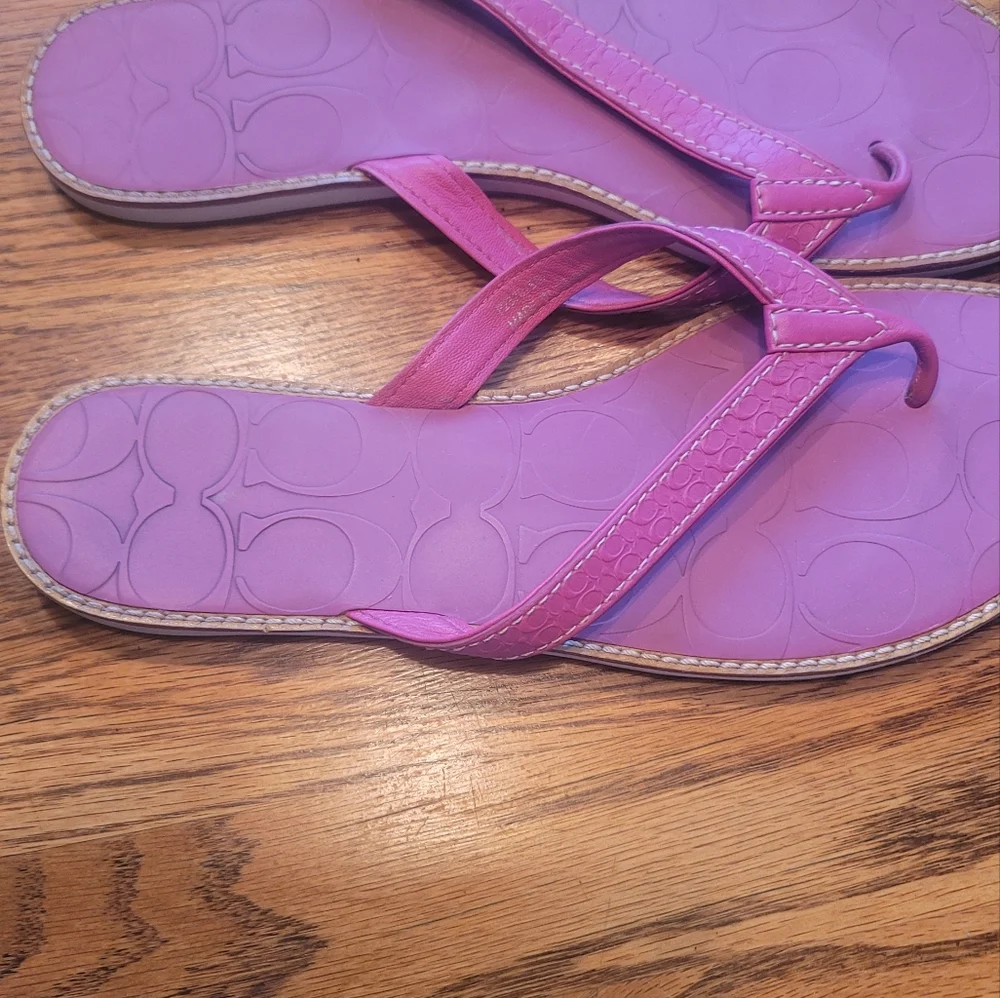 Coach CC Print Signature Hot Pink Fuschia Flip Flops Sandals Shoes 8.5